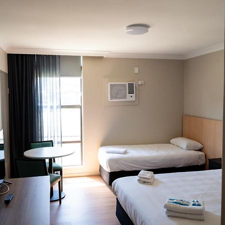 El Toro Motel Warwick Farm Exteriör bild