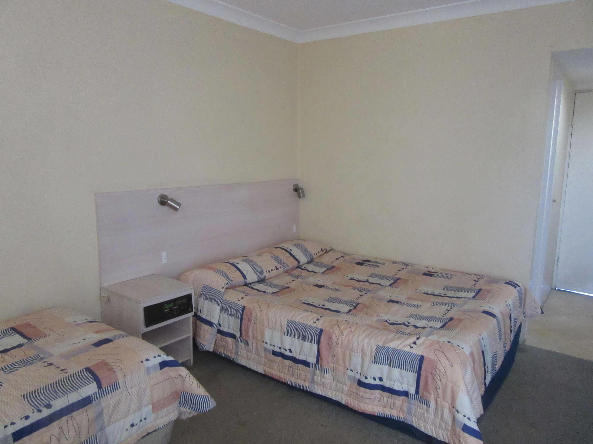 El Toro Motel Warwick Farm Exteriör bild